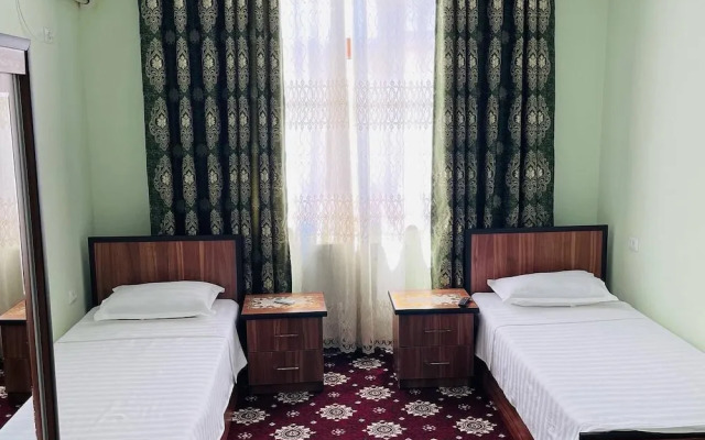 Fayzobod Guesthouse B&B