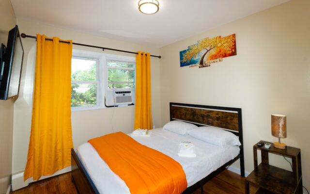 Cheerful & Beautiful 3-Bedroom Ranch