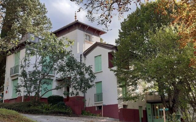 Alexandra Apartments