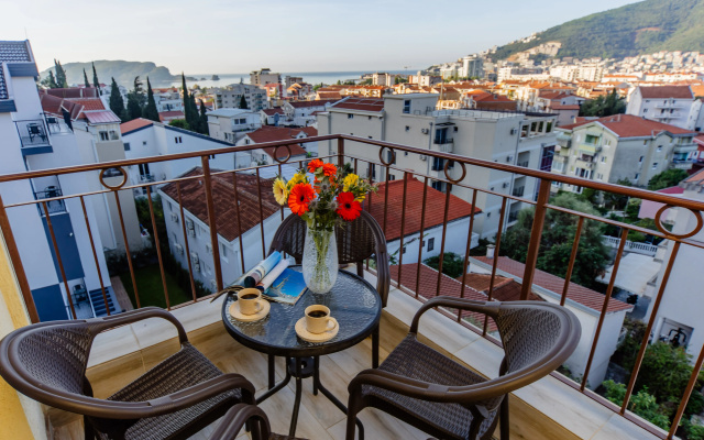 Arvala Apartments