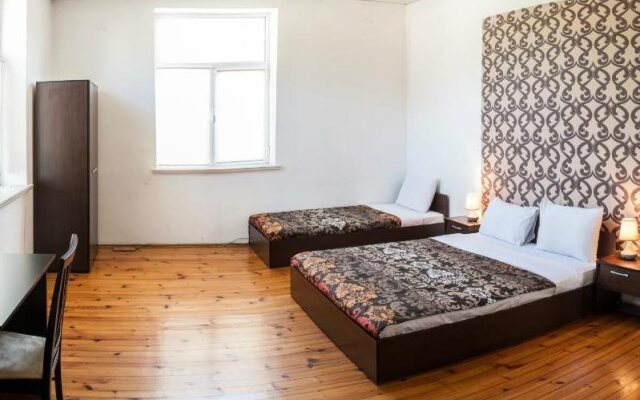 Ivani Hostel and B&B