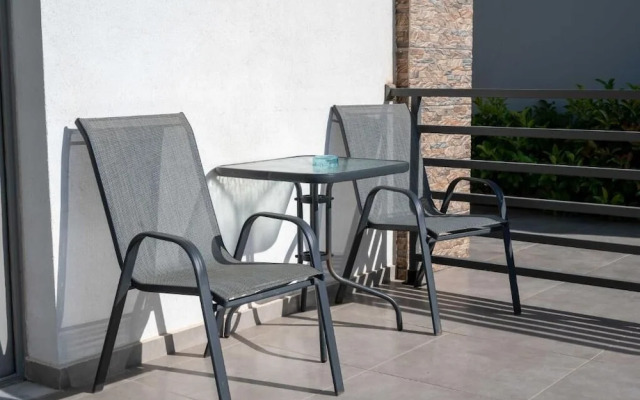 Finikas Suites & Apartments by Airstay