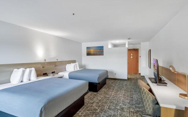 Waterbird Lakeside Inn