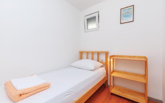 Stunning Home in Jadrija With Wifi and 2 Bedrooms