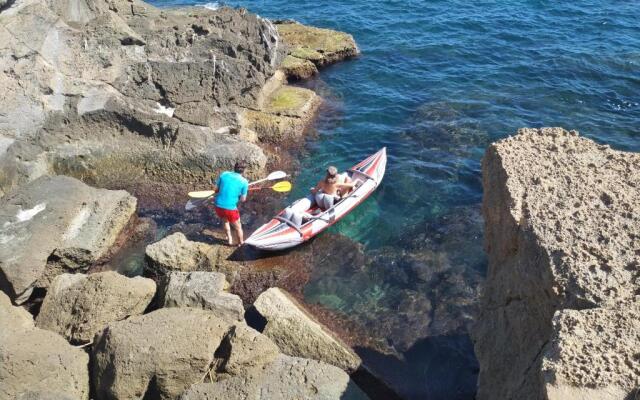 7th floor beachfront apartment with stunning views