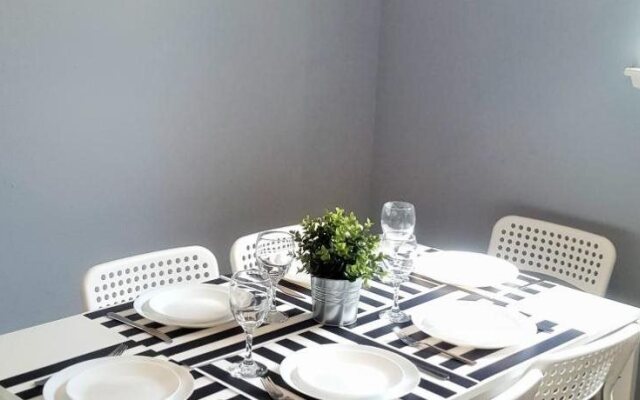 Lavish Suites - 4 Bedroom Guesthouse