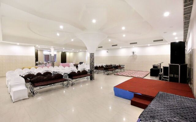 Capital O 4963 Hotel Inderprasth