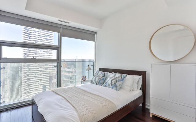 Brilliant High-Rise 2 Bed and Parking