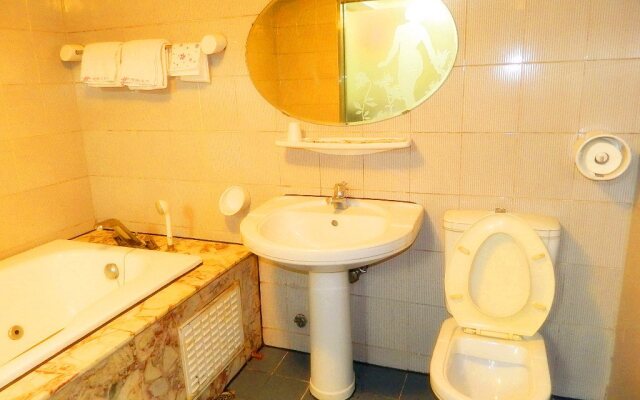 Aiwa Hotel