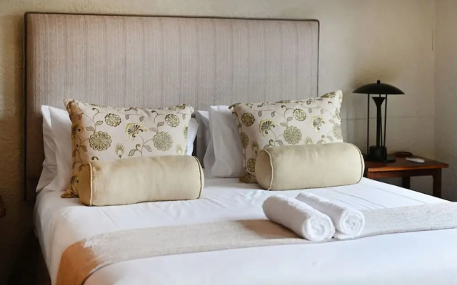 Cozy 2-bed Apartment Below Table Mountain