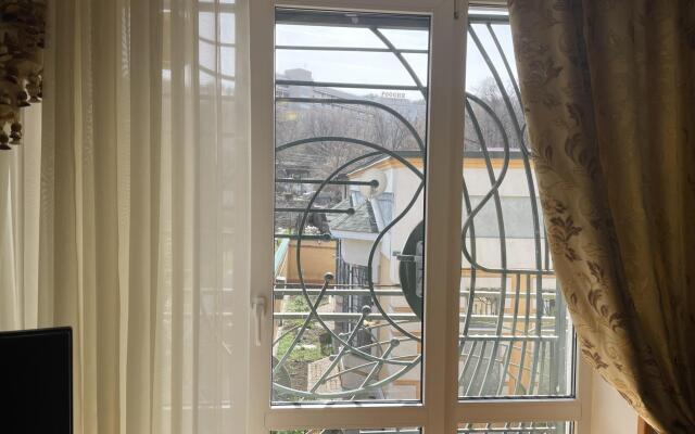 Дом на Овражной 8