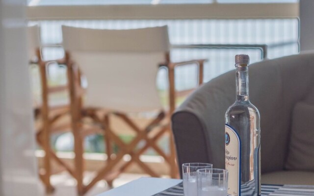 Seafront Apartment Grace