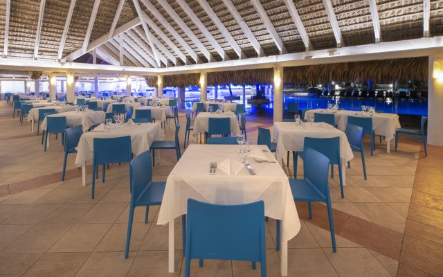 Viva Wyndham Dominicus Beach Resort — All Inclusive