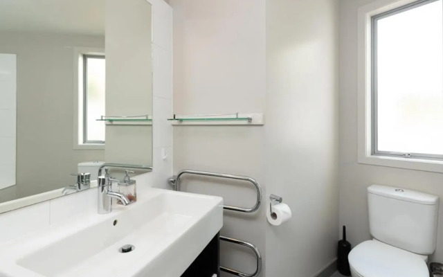 Oceanside - Paihia Waterfront Apartment