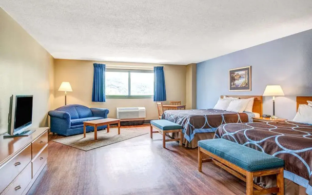 Super 8 by Wyndham Mahwah