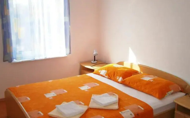 Sun House Apartments