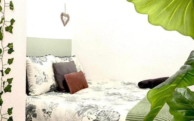 3 STUDIOS, CENTRE DE LA BASTIDE St LOUIS