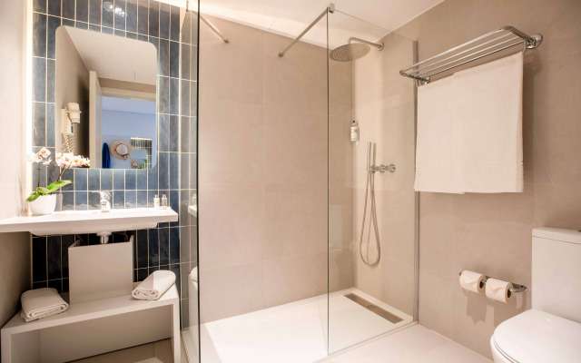 Aqualuz Lagos by The Editory