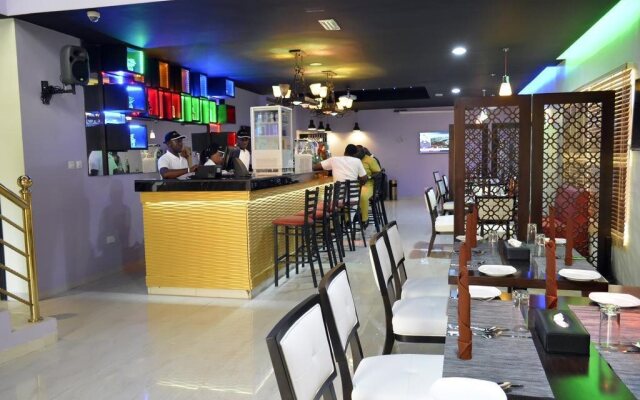 De Santos Hotel Awka