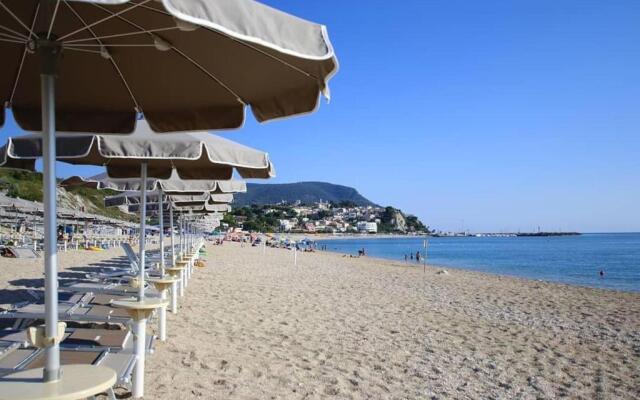 Maison Del Conero - Ombrellone e Lettini in Spiaggia Inclusi