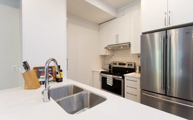 Spectacular and Modern Little Italy Penthouse