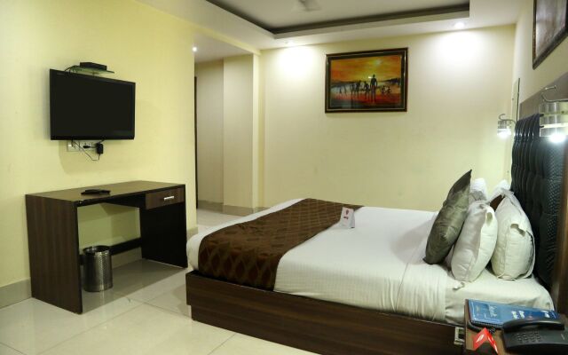 OYO 484 RTS Hotel