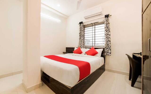 OYO 62329 Lucky Hotels