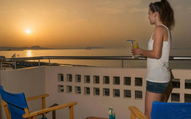Pearl SeaBreeze Suites