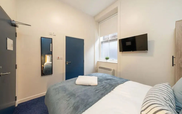 Clova Benmore Apartments