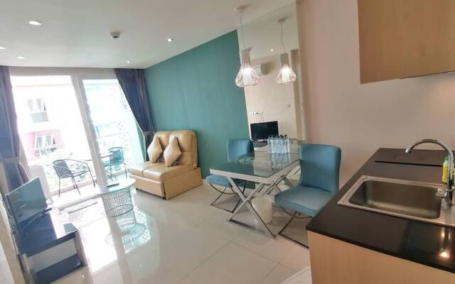 Grande Caribbean Condo by Somphong