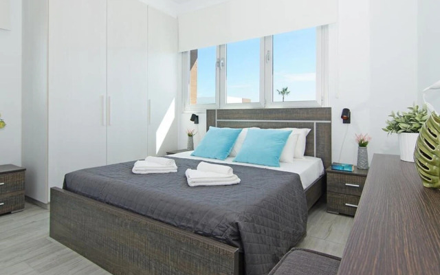 Caren Paralimni in Paralimni