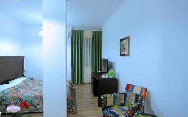 Vu-Dent Apartments