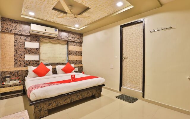 OYO 11450 Hotel Balaji