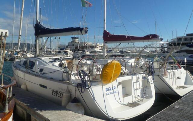 Le Vele Residence Sailing Boat