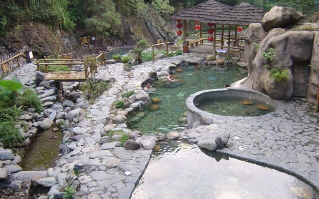 Longsheng Holiday Resort