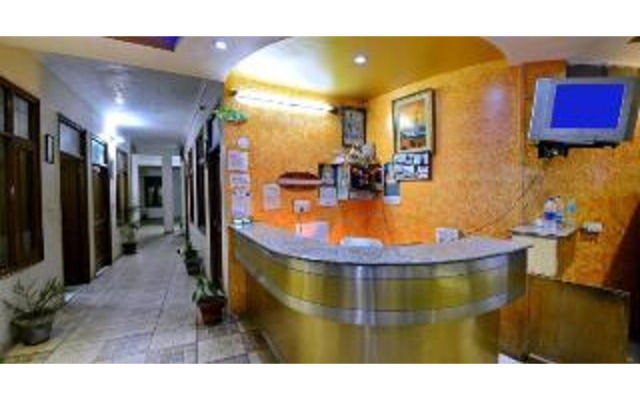 OYO 5853 Hotel Shingar Regency