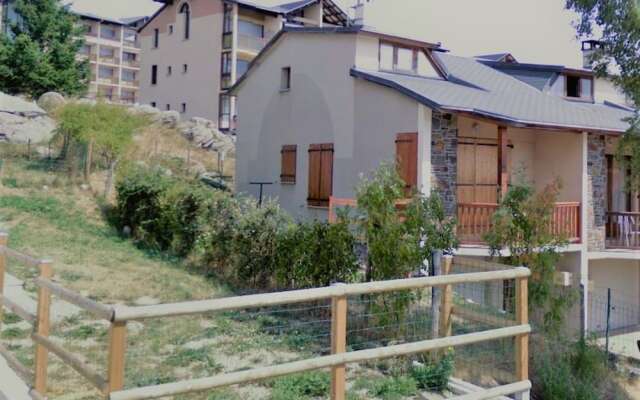 Chalet With 3 Rooms in Font Romeu Odeillo via