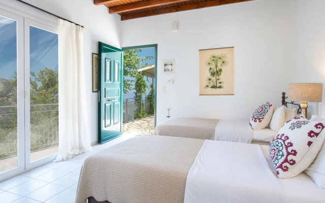 Luxury Villa With Stunning Views in Lefkada