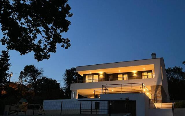 Villa Zara Bella Vista