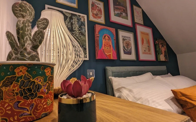 Stylish Studio, Central Bexhill, Home Comforts