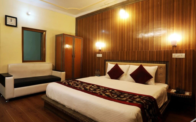 Hotel Moon