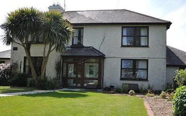 Clinton'S Woodview Farmhouse