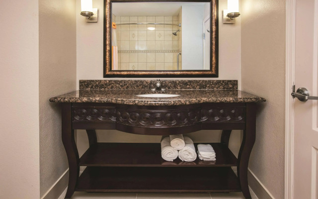 Baymont by Wyndham Dallas South-DeSoto