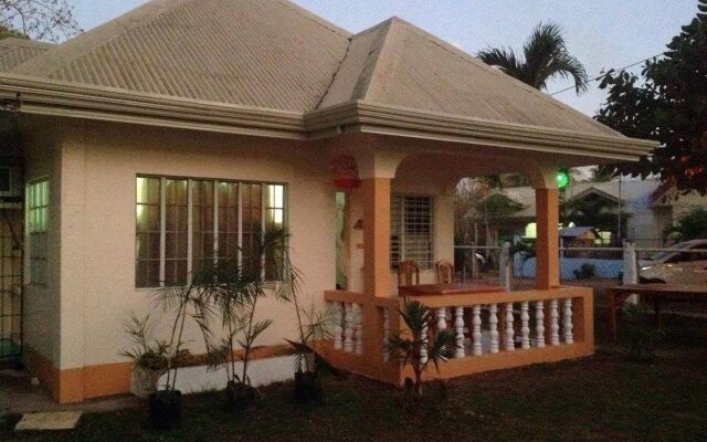 Bohol Bohemian Hostel