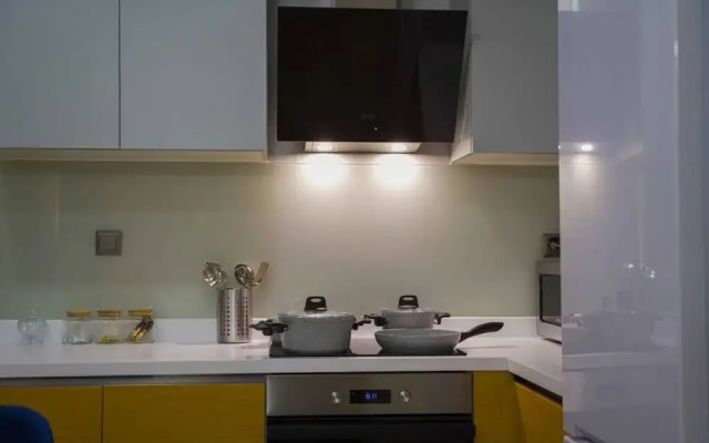 Exclusive Spacious 2 1 Apartment 2 Bathrooms - Core Living