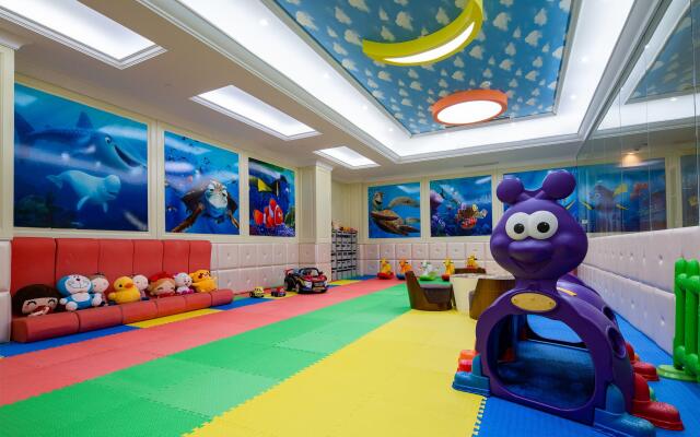 Crowne Plaza Resort Sanya Bay by IHG