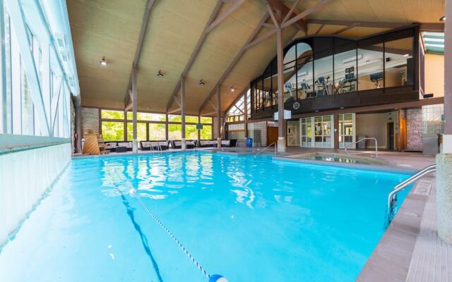 Horseshoe Valley Suites - The Azure