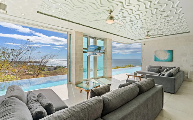 Luxury Villa Hot Tub Ocean Views Fully Staffed
