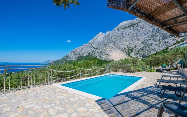 Stunning Home in Bast With Wifi and 1 Bedrooms