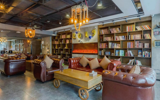 James Joyce Coffetel Chengdu Jianshe Road Dongjiao Jiyi Square – Lobby – Chengdu